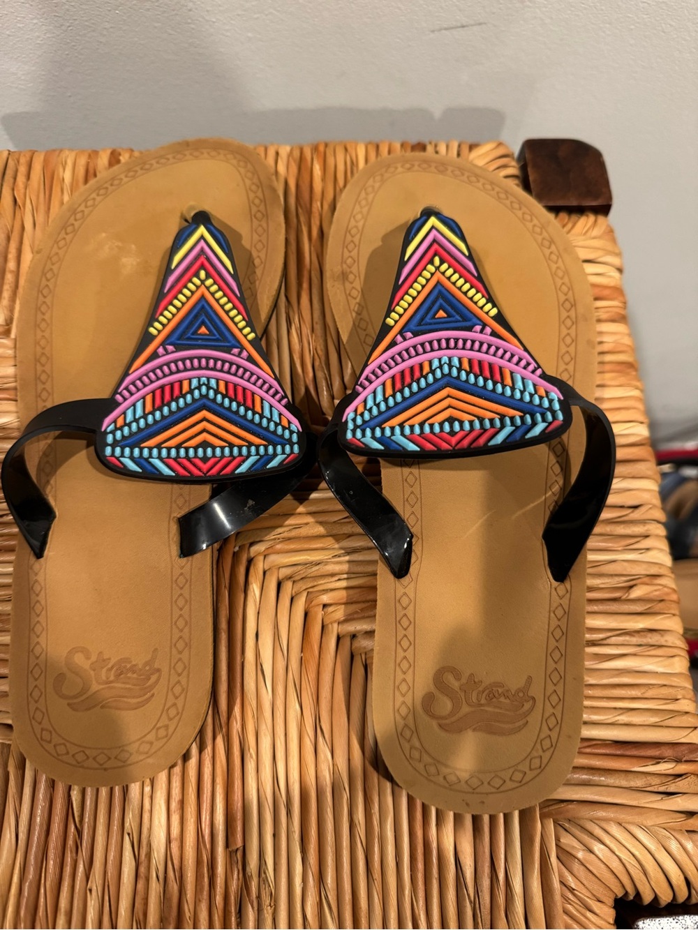 Strand Tribal-Pattern Thong Sandals in Multicolor size 6